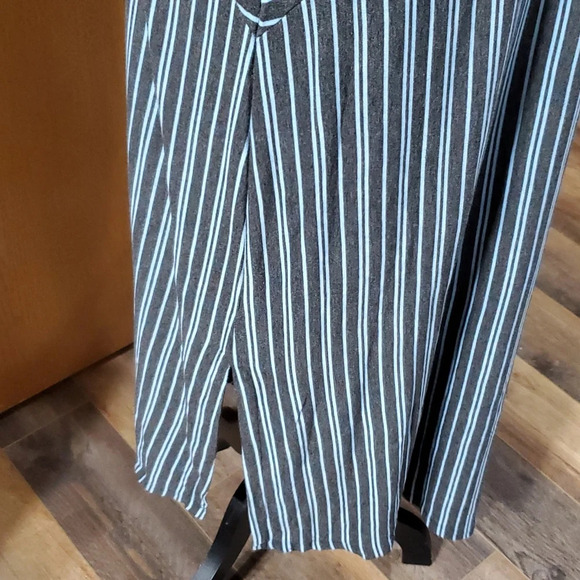 Cabi stretch asymmetric striped t-shirt sleeveless maxi dress - Picture 3 of 7